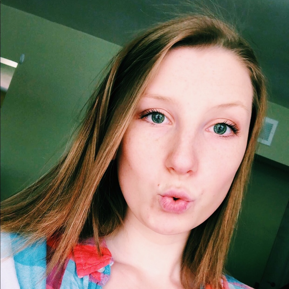 Meet your Posher, Kendra